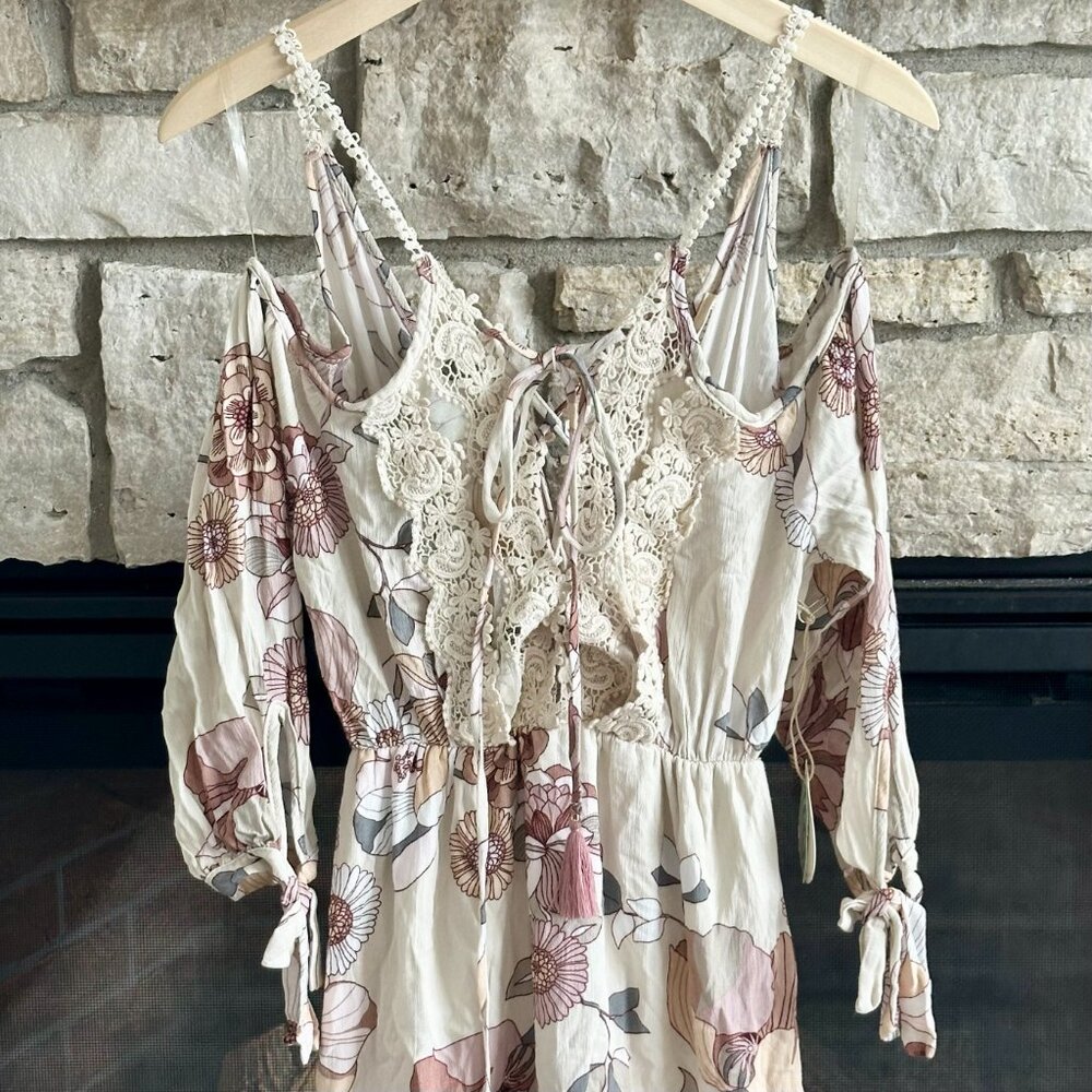 NWT* Hummingbird Dress Cold-shoulder Midi Floral Print Lace Detail 3/4 Size S - Picture 3 of 12